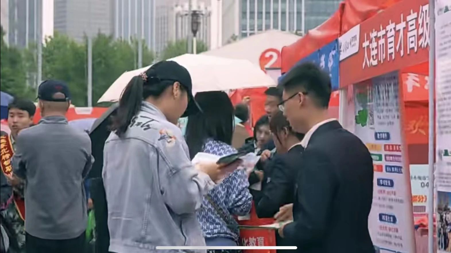 1711951291310087114.jpg 1711951291310087114.jpg